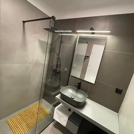 Good Location Near Promenada Mall بوخارست